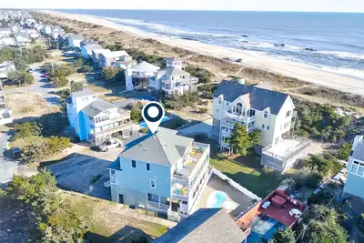 Image de Dog-friendly beach home with private pool, hot tub, Ac, pool table & game room