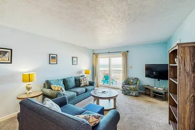 Image de Beautiful getaway in Oceanfront complex with pool, free WiFi, Wd, & central Ac