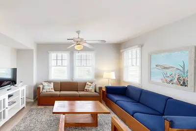 Image de Dog-friendly townhouse w/ WiFi, private W/D, shared pool, Ac - ocean view