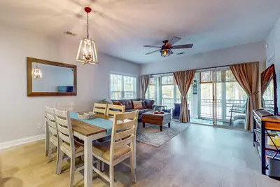 Image de Coastal Villa with golf course view and shared pool access