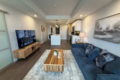 Image de Waterfront downtown 2 Br/2 Bath with 6 appliances