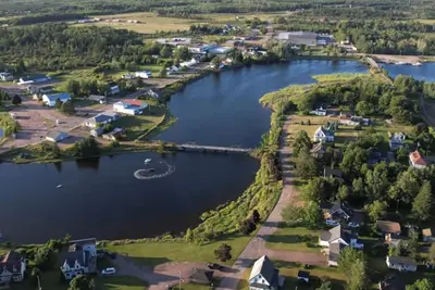 Image de Cottage dans petit Port de Pêche