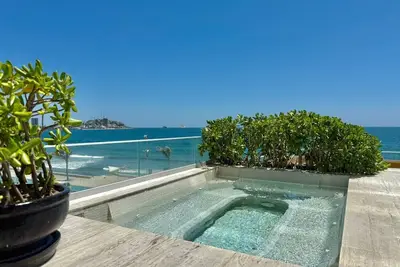Image de Depa Sobre el Malecón Con Hermosas Vistas