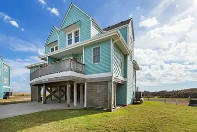 Image de Tuna – Dog-Friendly & Steps from Buxton Beach