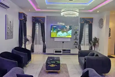 Image de Family Sized Luxurious 5 Bedroom and 5 Bathroom Duplex With Private S/ Pool