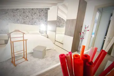 Image de Family-friendly apartment 5 minutes the airport and the historic center