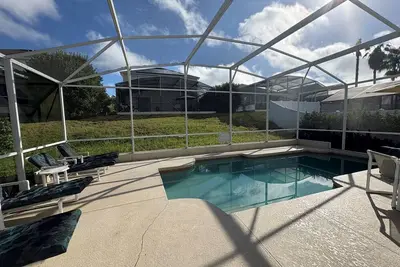 Image de Disney Retreat! 15 Mins Away + Private Pool & Golf Views – The Gleneagles Escape