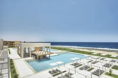 Image de Four Oceanfront Units with Balconies – Your Private Red Sea Paradise