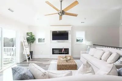 Image de New Listing! Pool, Hot Tub & Game Room!