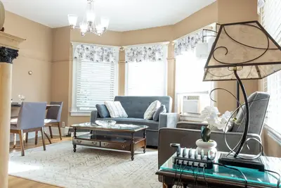 Image de 2br Washer/Dryer High Speed Wi-Fi, perfect for extended stays