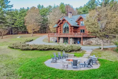 Image de Firepit & Mountain Views! | Spruce Moose Lodge
