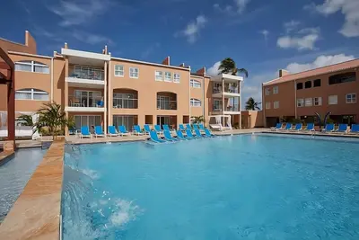 Image de Unwind In Aruba 2 King Bedrooms Close To Golf Course Manchebo Beach Pets Welcome