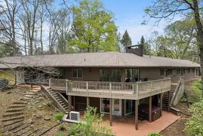 Image de New! Cosby Mountain Lodge 4-Bedroom Home