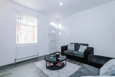 Image de Cosy 2 bed House - 15 minutes from City Centre