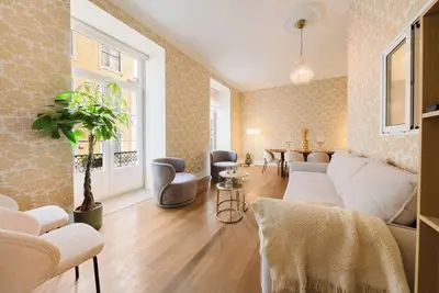 Image de Elegant Lisbon Stay: Vintage Charm-Modern Comfort