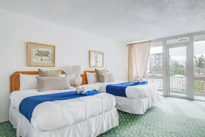 Peaceful Beach Studio | 2 Beds + Esj Towers