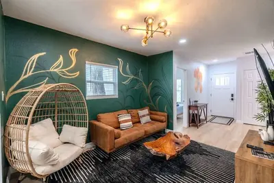 Image de Cozy 6br Oasis | Fire Pit | Sleeps 13 | Near Dt