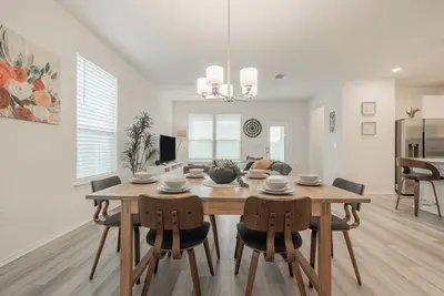 Image de Spacious Bastrop Furnished Stay • All Inclusive