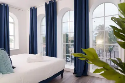 Image de King Of Miami - 2bd Retreat 1 mile from Brickell