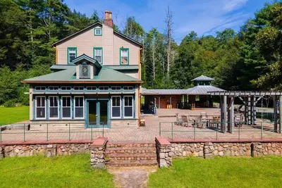 Image de Poconos Mansion| Pool Hot Tub |Sauna |Tennis| Lake