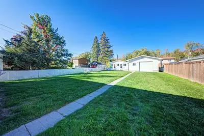 Beautiful House by Lake Simcoe
