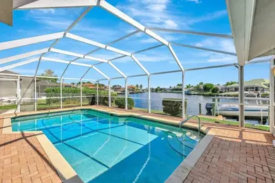 Image de Villa Agnes – Your Charming Waterfront Home