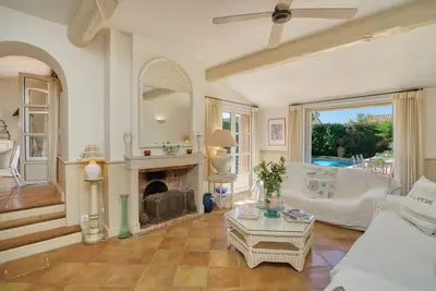 Image de Villa avec piscine en plein centre de Saint-Tropez