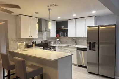 Image de Spacious 3-Bedbroom Sleep 7 Family Retreat Near Tarpon Springs & Nearby Beaches!