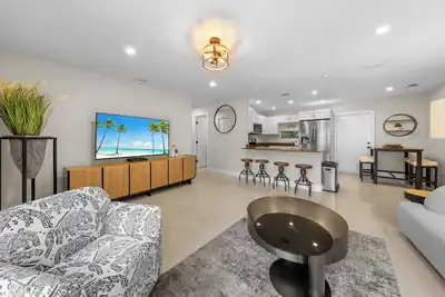 Image de Casa Verde - 5 Bdrm / 2 Ba with Pool + Hot Tub