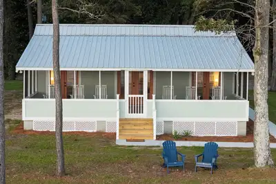 Image de Come Experience Riverside - A Cozy Cottage with Beautiful Pamlico River Views