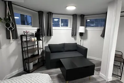 Image de Basement Bachelor Suite