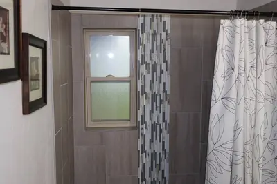 Image de 8 beds newly remodeled house in the Center of Tucson! !