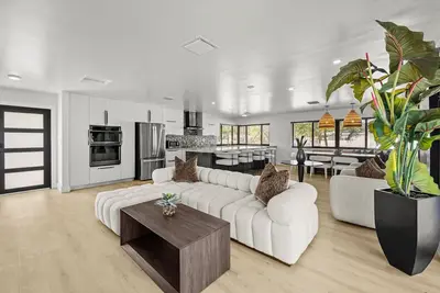Image de Fairway Villa 5 Bd / 2. 5 Ba Pool w Putting Green