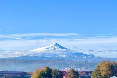 Image de Beautiful apartment with excellent volcano and lake view.