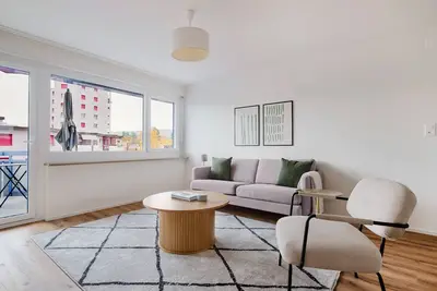 Image de Blueground | Dietikon, balcony, nr Park