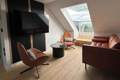 Image de 2-Bed - Sleeps 6 - Pet Friendly with Free Parking