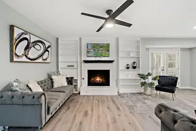 Image de Cozy 5br Home | Sleeps 12 | Near Downtown Austin