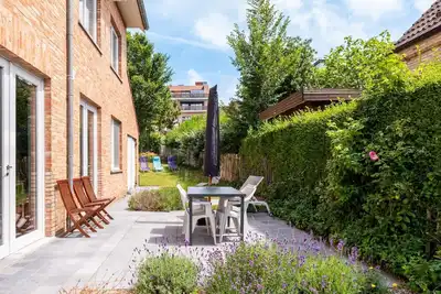 Image de Appartement rénové avec terrasse et jardin