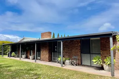 Image de Robe's Hidden Gem - Available from 26th Jan - WiFi, Pet Friendly Outside