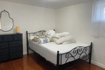 Image de Vacation house Entire floor Lux Subway Airport