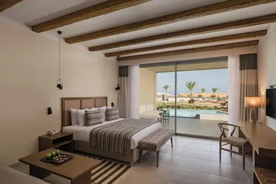 Image de Newly Built Contemporary Room for Couples Near Pristine Coral Reef