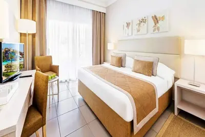 Image de All-Inclusive 5★ Stay | 4 Rooms with Pools, Spa, Golf & 50-Slide Water Park