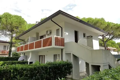 Image de Appartement dans une villa avec jardin