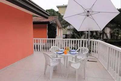 Image de Appartement dans villa avec jardin clôturé