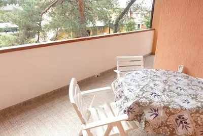 Image de Appartement au premier étage avec terrasse et accès piscine
