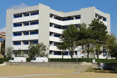 Image de Appartement lumineux avec un grand balcon