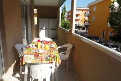 Image de Appartement lumineux à 100 mètres de la mer