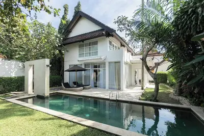 Image de Villa Amore: Parisian Romance & Tropical Luxury in Seminyak