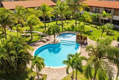 Image de 2 min Walk to Eagle Beach w/ Pool, Gym & Spa