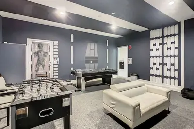 Image de 8br Home w/ Private Pool & Movie Theater